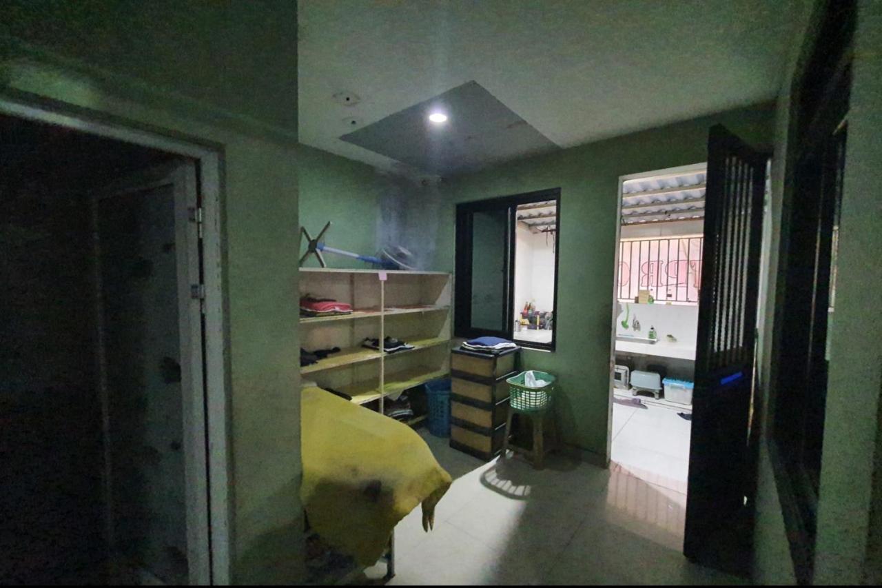 Oyo 93109 Garden Homestay 1 Tpr Surabaya Exteriör bild