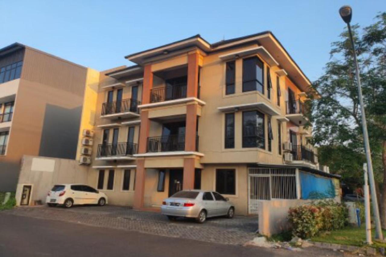 Oyo 93109 Garden Homestay 1 Tpr Surabaya Exteriör bild