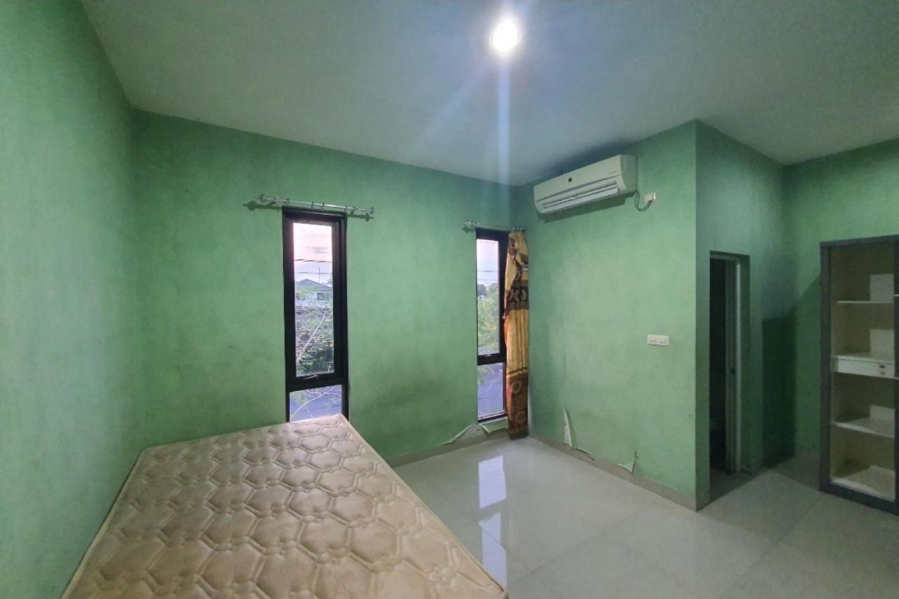 Oyo 93109 Garden Homestay 1 Tpr Surabaya Exteriör bild
