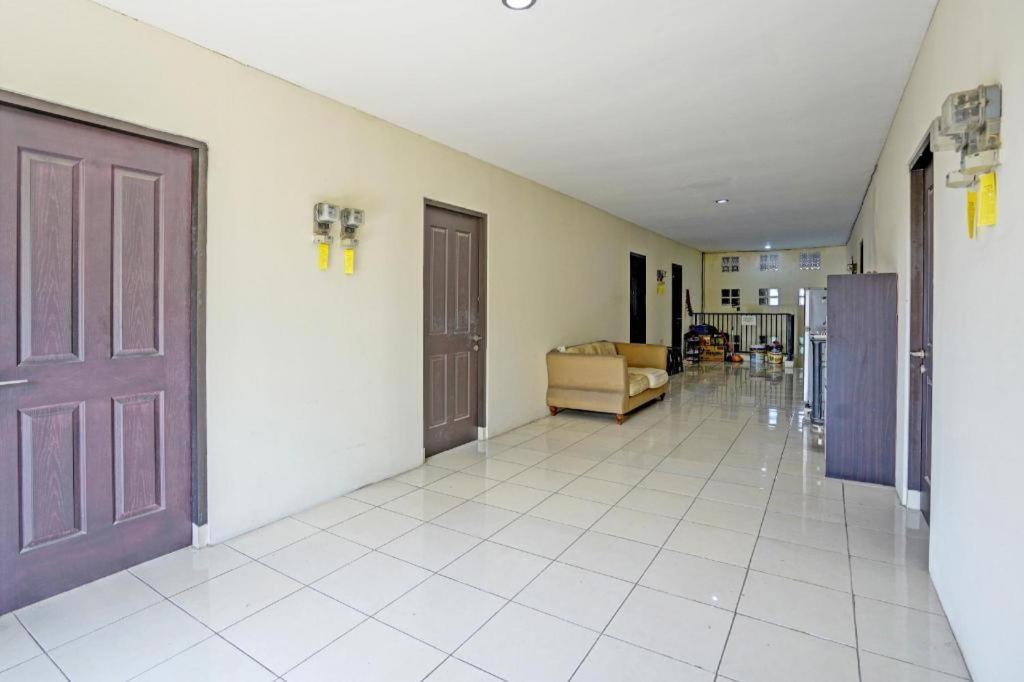 Oyo 93109 Garden Homestay 1 Tpr Surabaya Exteriör bild